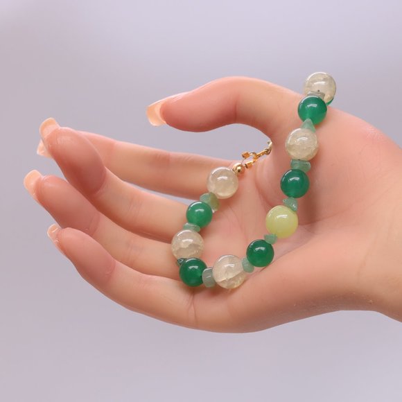 Green necklace set with Jade and Aventurine beads with earrings and bracelet. - Picture 4 of 7